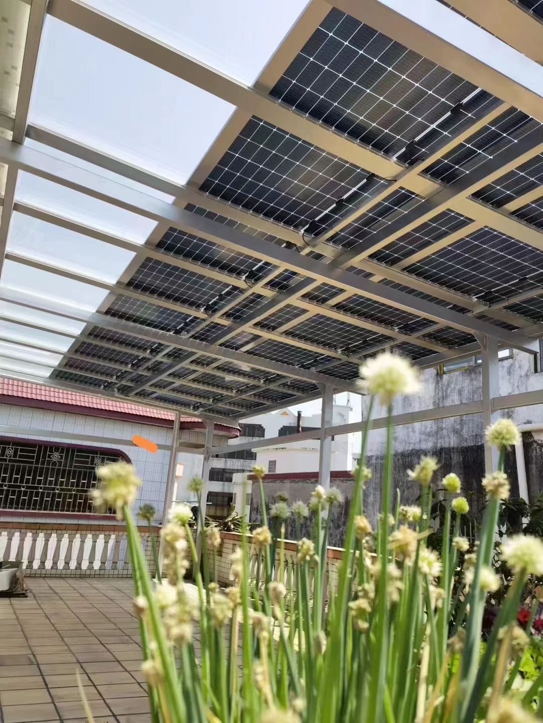 冷水江别墅家用屋顶太阳能发电系统安装